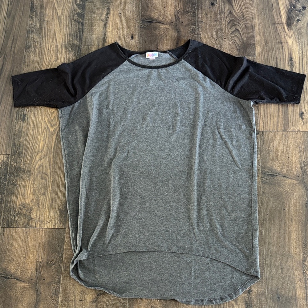 LuLaRoe Gray and Black Raglan Tunic